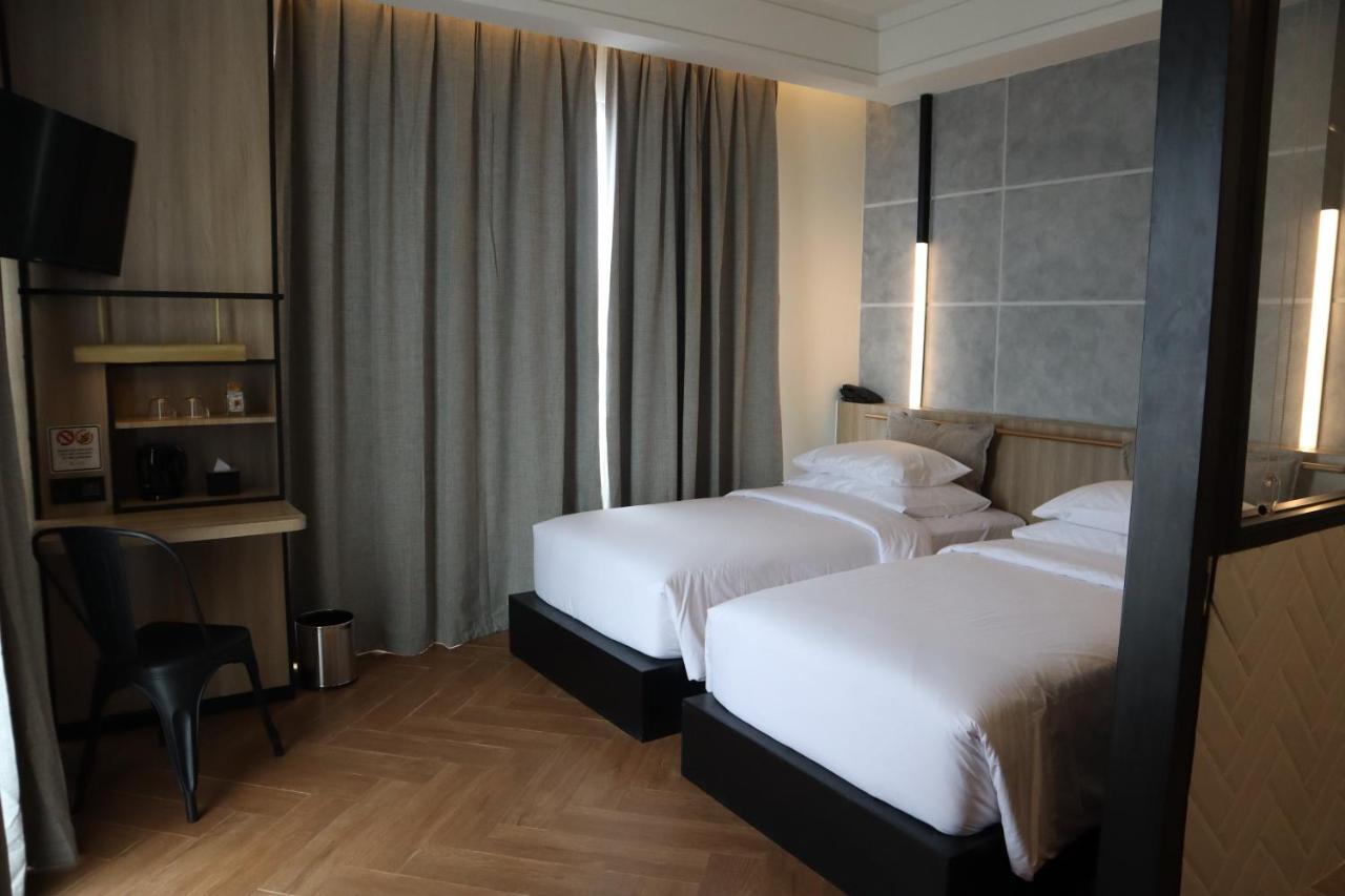 Ogaia Hotel Ternate Bagian luar foto