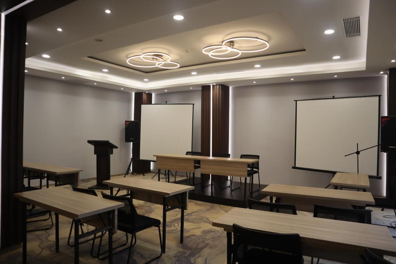 Ogaia Hotel Ternate Bagian luar foto